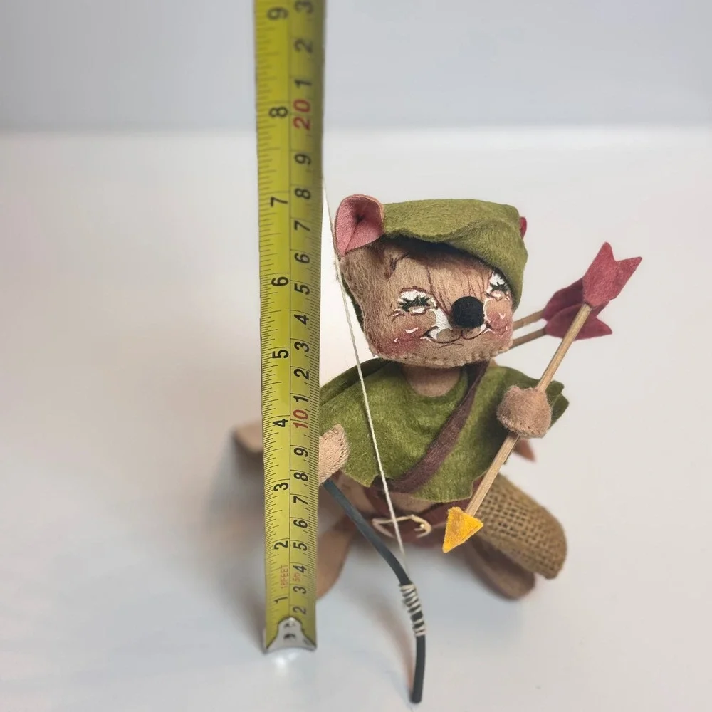 Annalee Mobilitee 1990 Robin Hood Mouse 6‎ Inch Felt Doll Archer with Bow Green